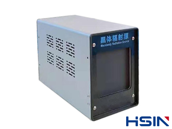 HSIN960-2麵源黑（hēi）體輻射源