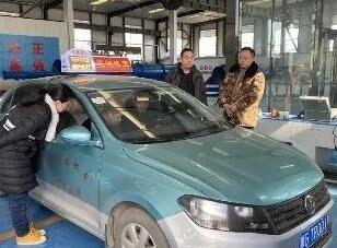 獲嘉公檢（jiǎn）中心開展出租車計價器檢定工作